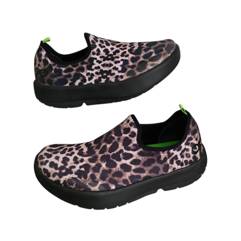Oofos OOmg eeZee Low Shoes Womens US Size 6 Slip On Cheetah Recovery Sneaker